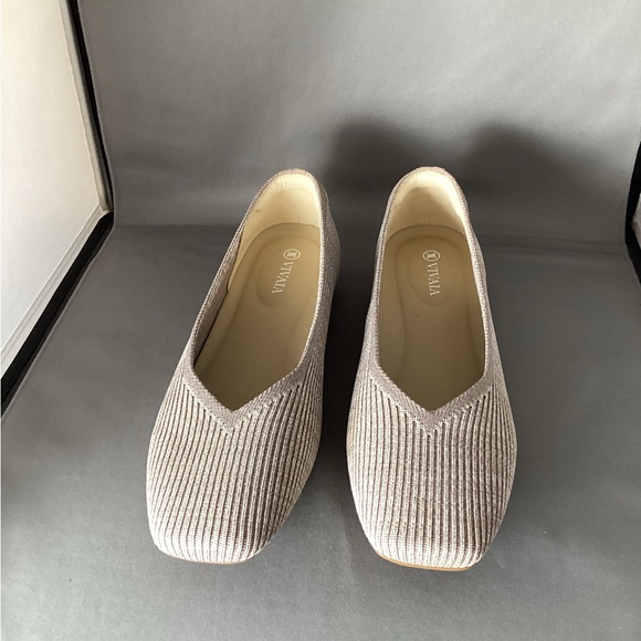 Vivaia Margot square toe v cut flats shoe - Picture 7 of 10